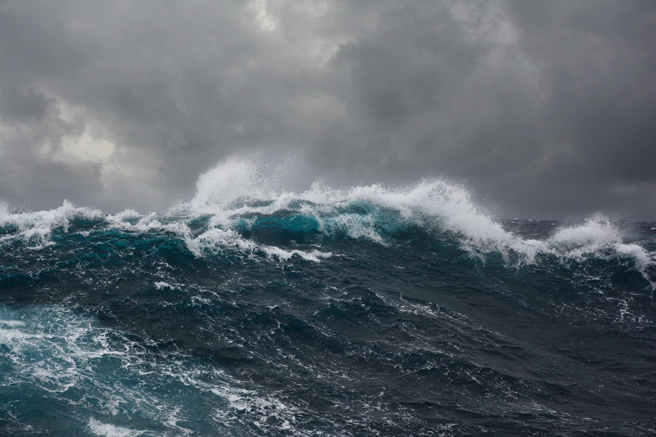 Large Ocean Wave Image